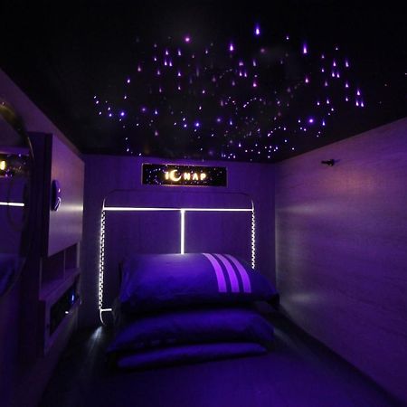 L'etoile de Mer Mong Kok - Capsule Hotel Kowloon  Extérieur photo